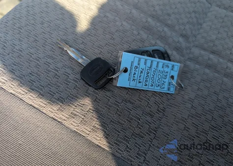 2003 Toyota Tundra Sr5 V8 from USA, damaged, VIN 5TBKT44173S339763